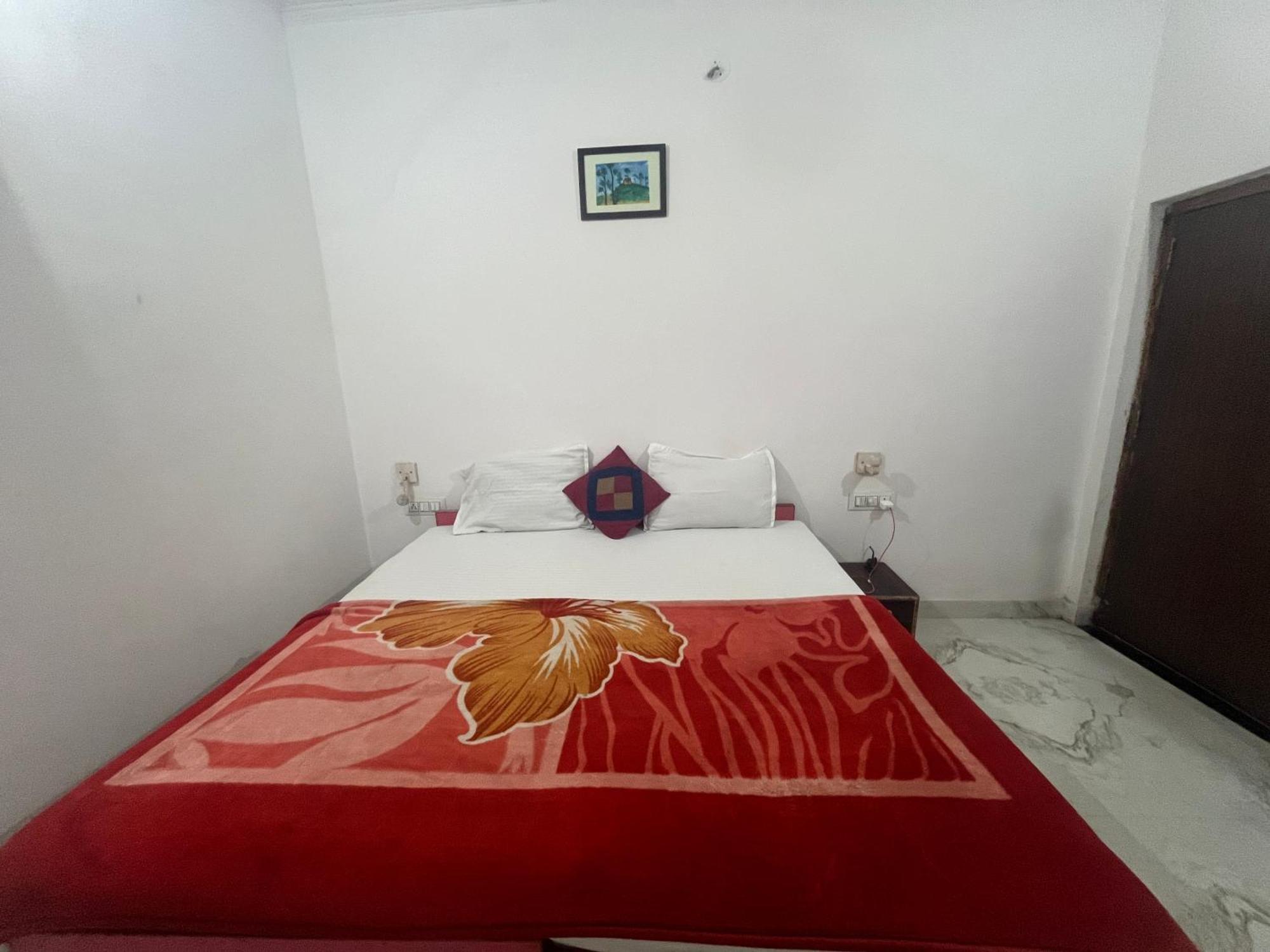 קג'ורהו Sunrise Bed & Breakfast מראה חיצוני תמונה