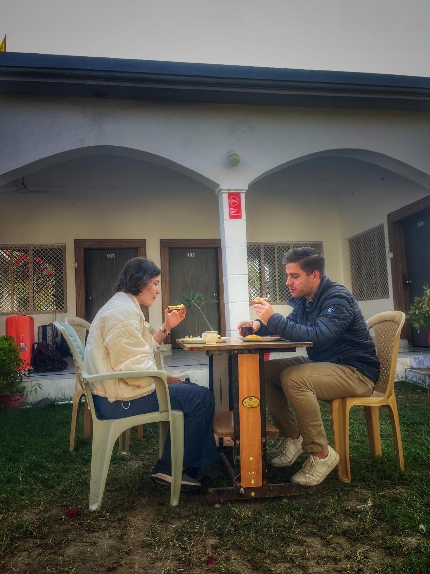 קג'ורהו Sunrise Bed & Breakfast מראה חיצוני תמונה