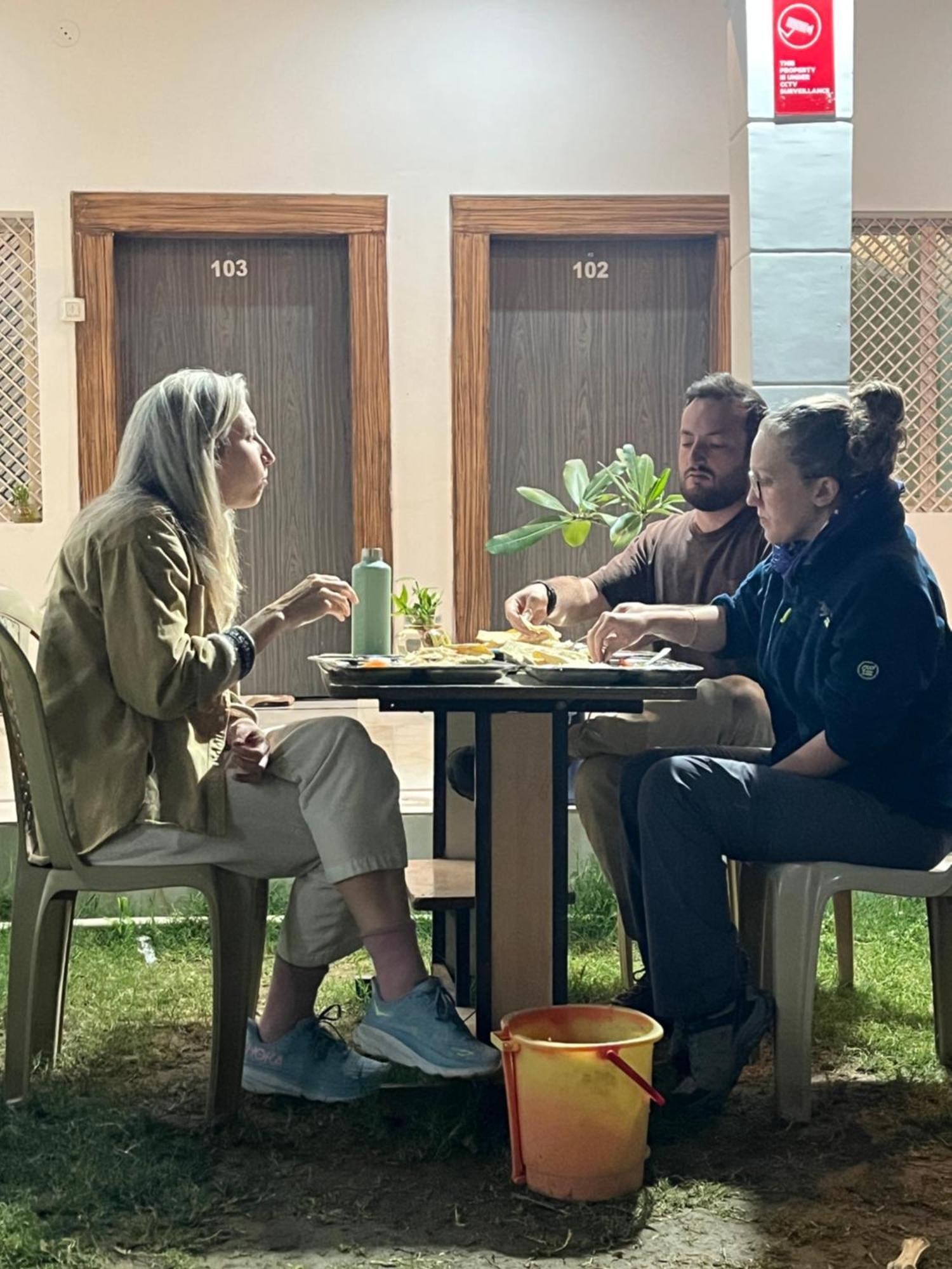 קג'ורהו Sunrise Bed & Breakfast מראה חיצוני תמונה