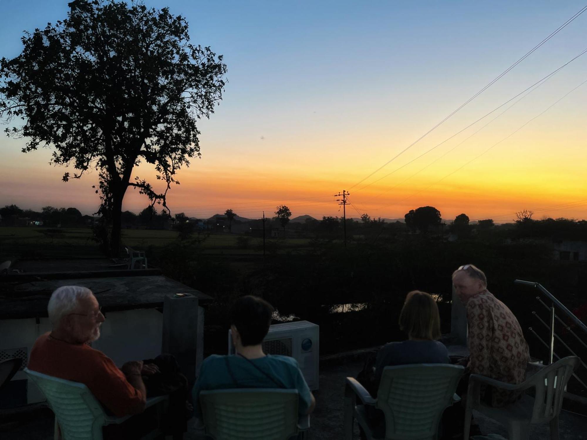קג'ורהו Sunrise Bed & Breakfast מראה חיצוני תמונה