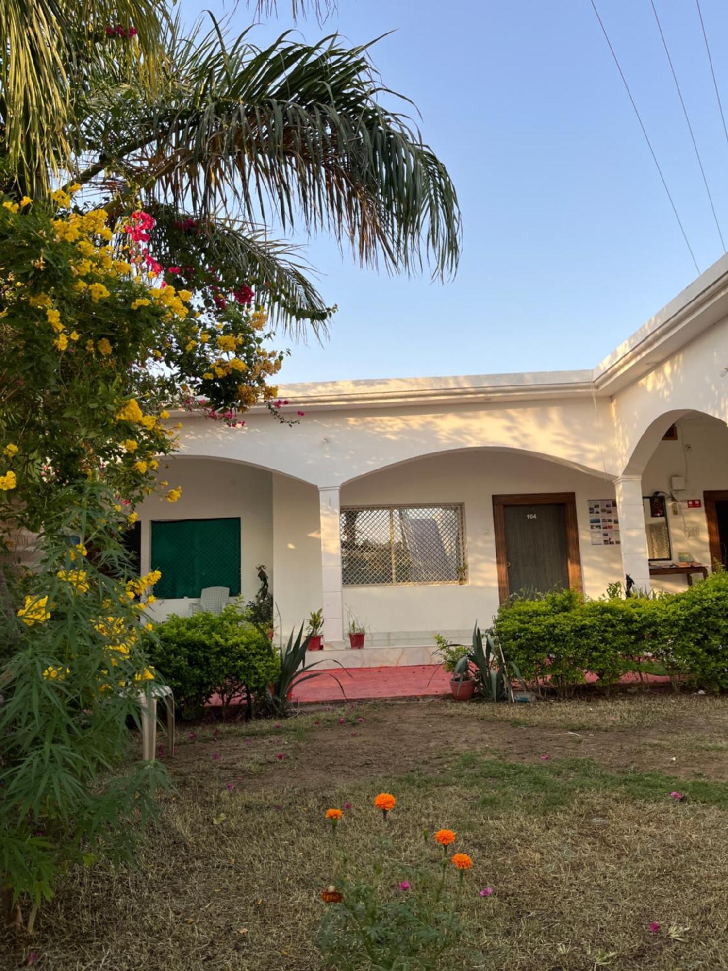 קג'ורהו Sunrise Bed & Breakfast מראה חיצוני תמונה